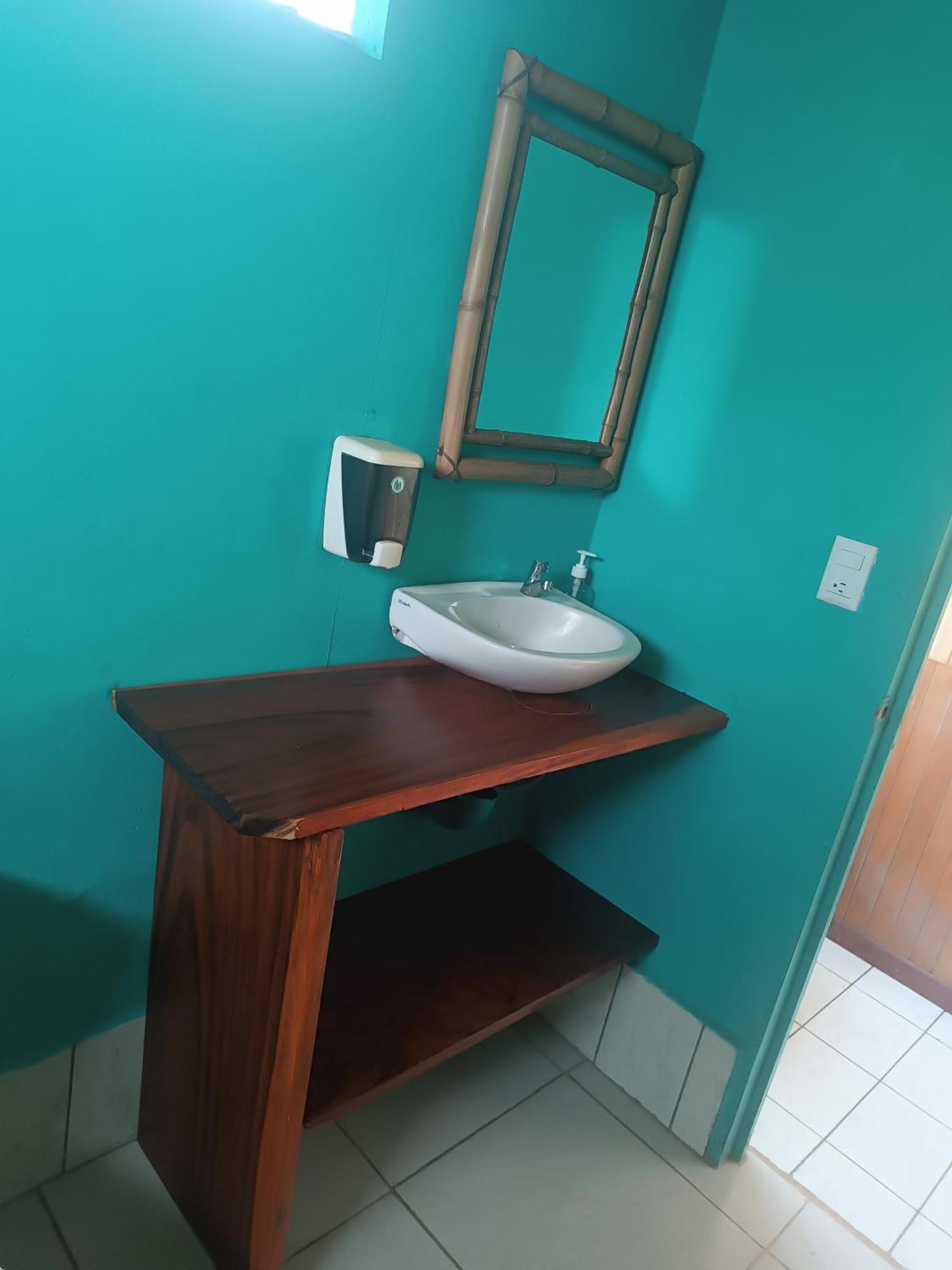 Hostel Monteverde Backpackers Bagian luar foto